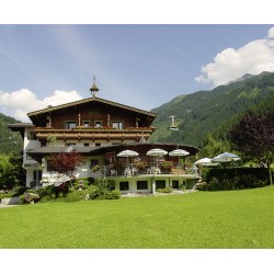 Hotel Stoanerhof